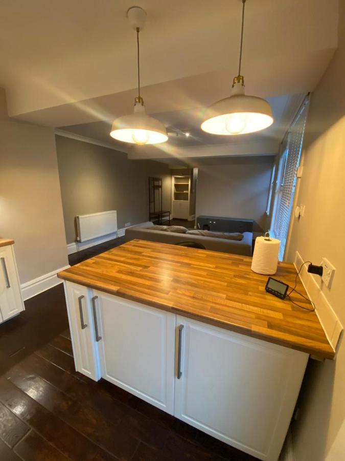 Spacious 2-Bed Apartment London Exterior photo